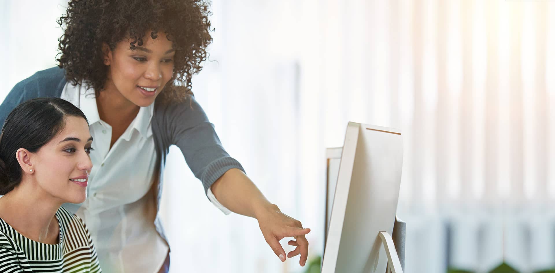 women working administrative