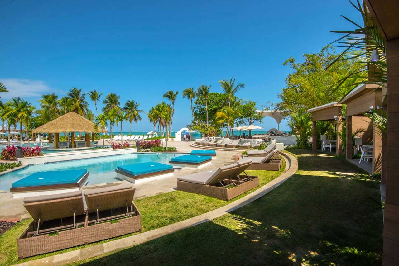 Image of the hotel pool