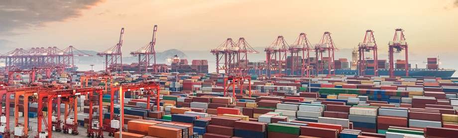 Shipping container - US China trade conflict