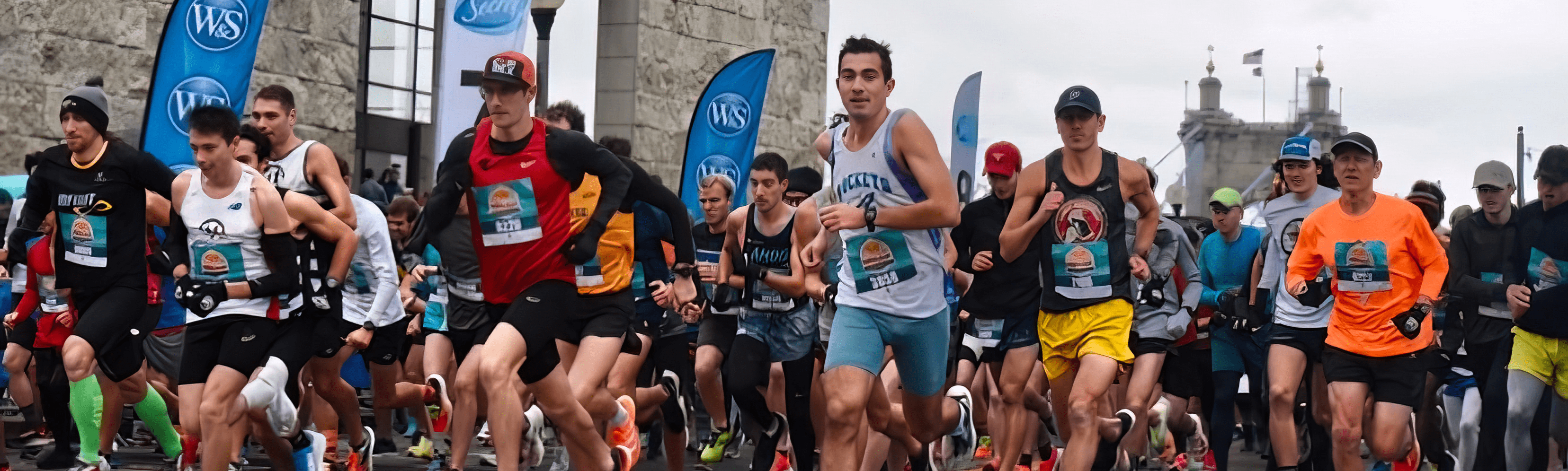 Runners starting to run