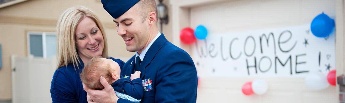 military family welcoming home
