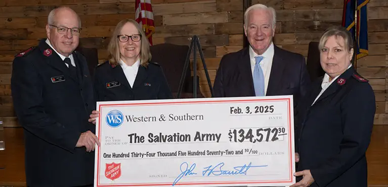 Check presentation photo