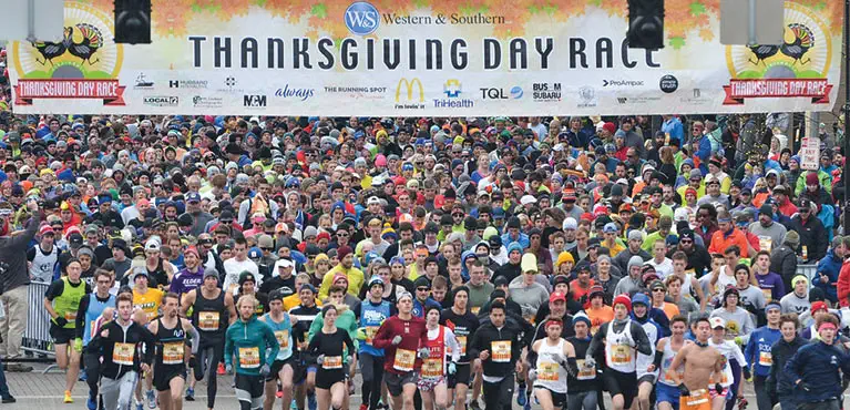 Thanksgiving Day Race starting line